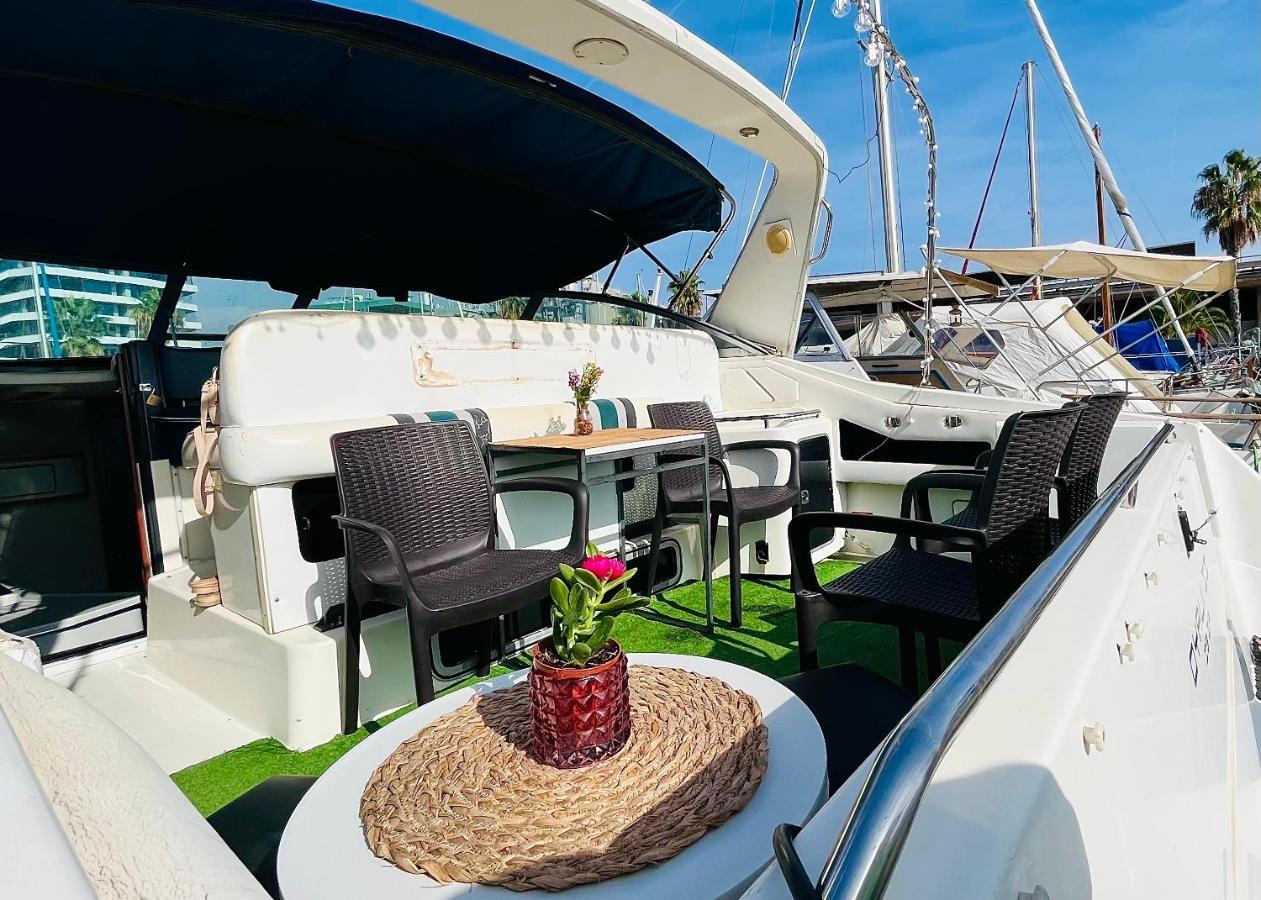Yacht Hotel Barcelona Sant Adria de Besos Exterior photo